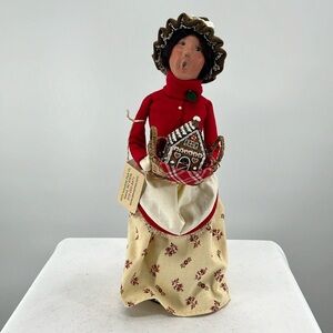 Byers Choice Caroler “Traditional Woman” (Brunette) 13”